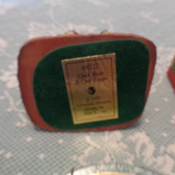 CHRISTMAS PIN TOWER CLOCK ENGLISH CUP GLASS WREATHE BOX LOT - Picture 6 of 15